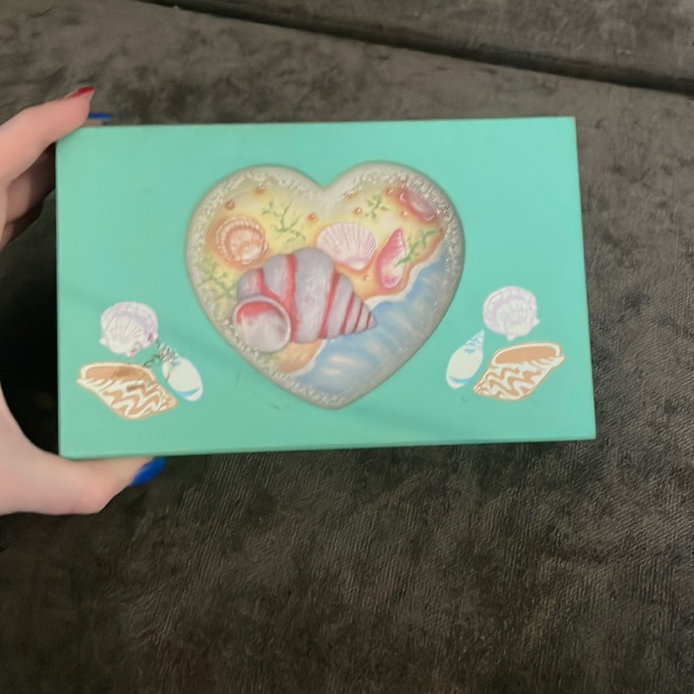 Sea shell jewelry box